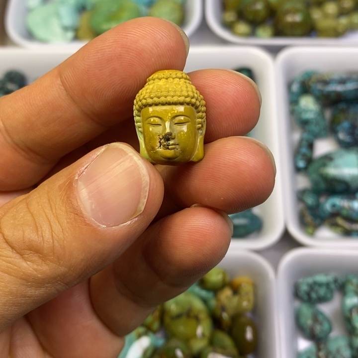 绿松石未镶嵌珠宝奇石