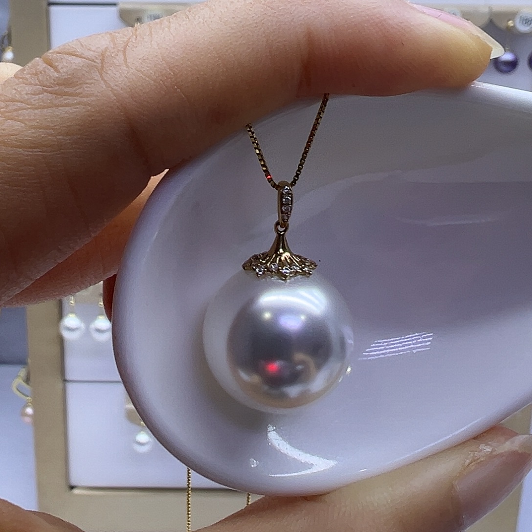 18K金镶嵌淡水珍珠耳饰