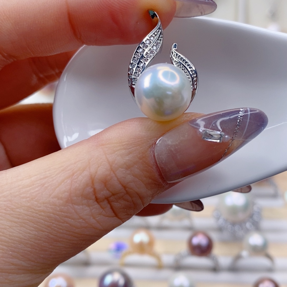 淡水珍珠吊坠(赠链)合金