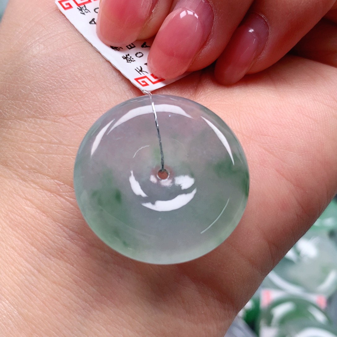 翡翠颈饰未镶嵌天然翡翠