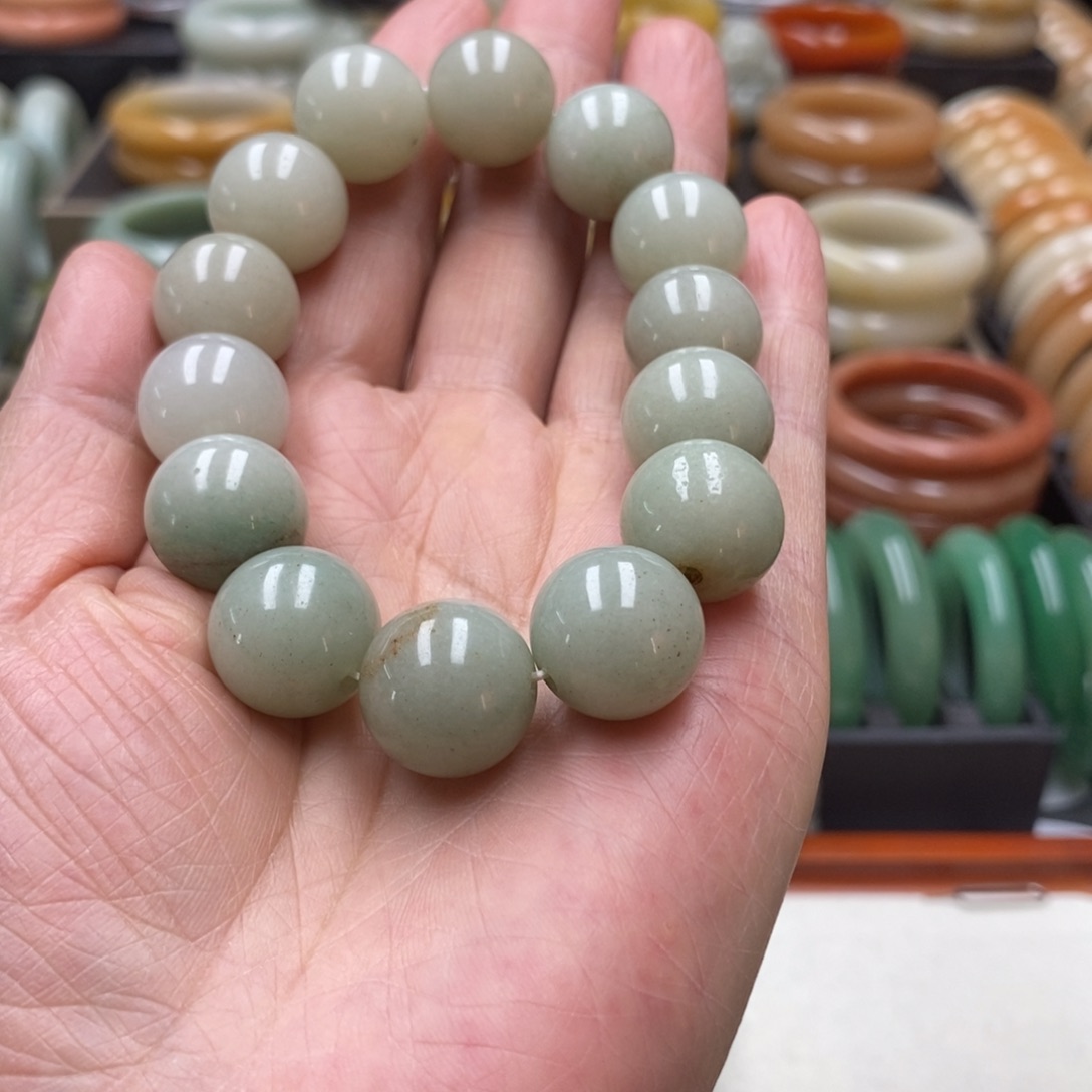 石英质玉未镶嵌手镯