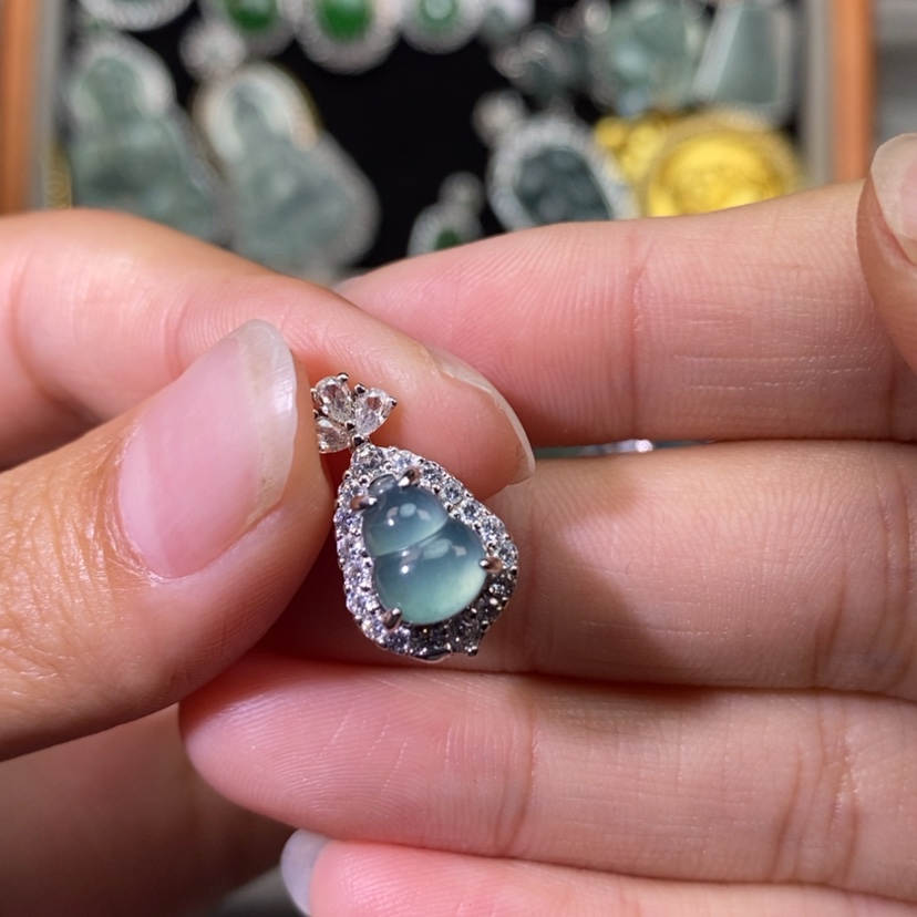 【闪购商品】翡翠未镶嵌颈饰天然