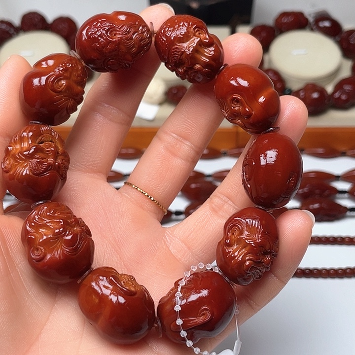 橄榄核手串王*伟包浆玉化