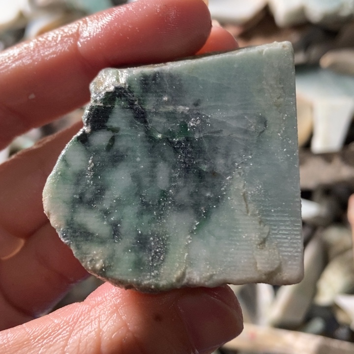 翡翠颈饰未镶嵌天然翡翠