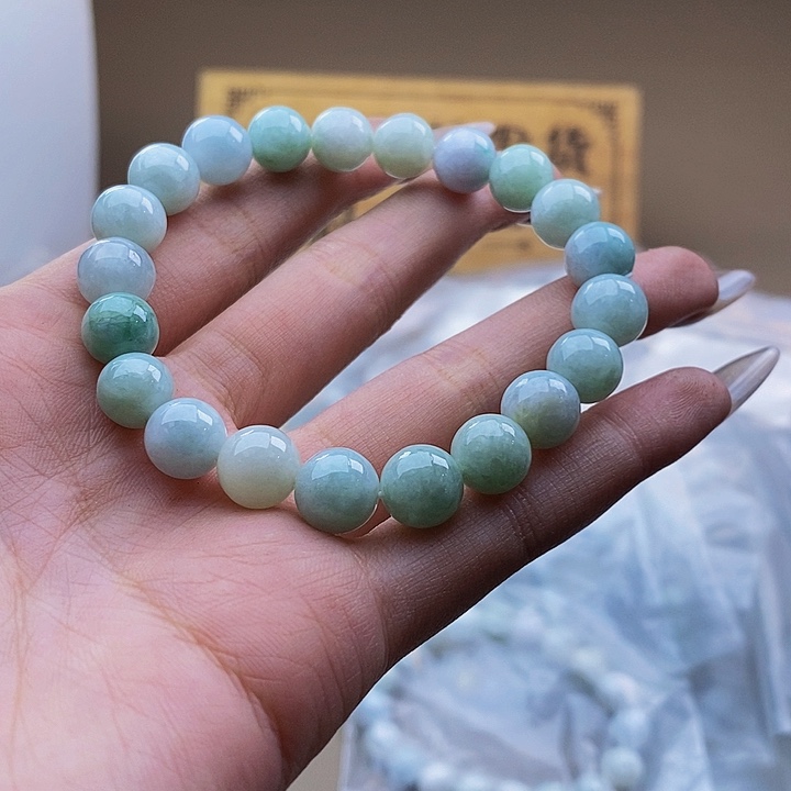 未镶嵌手串翡翠天然