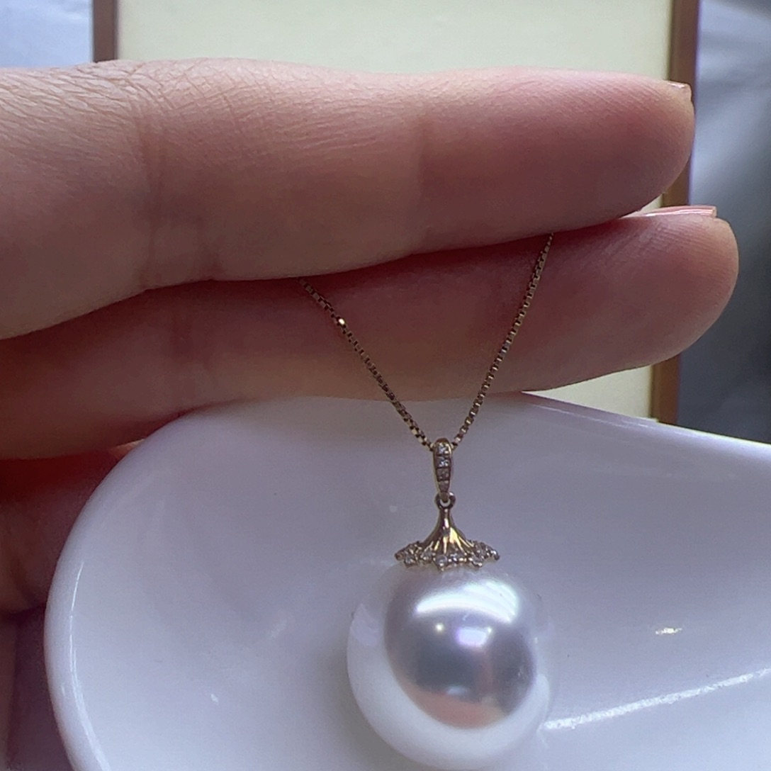 淡水珍珠吊坠(赠链)18K金镶嵌