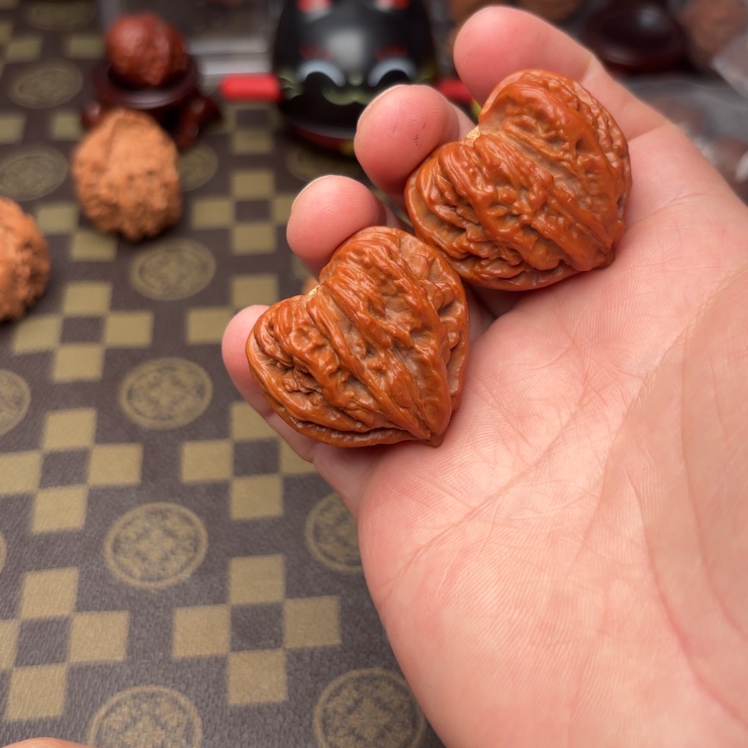 文玩核桃把件36000000