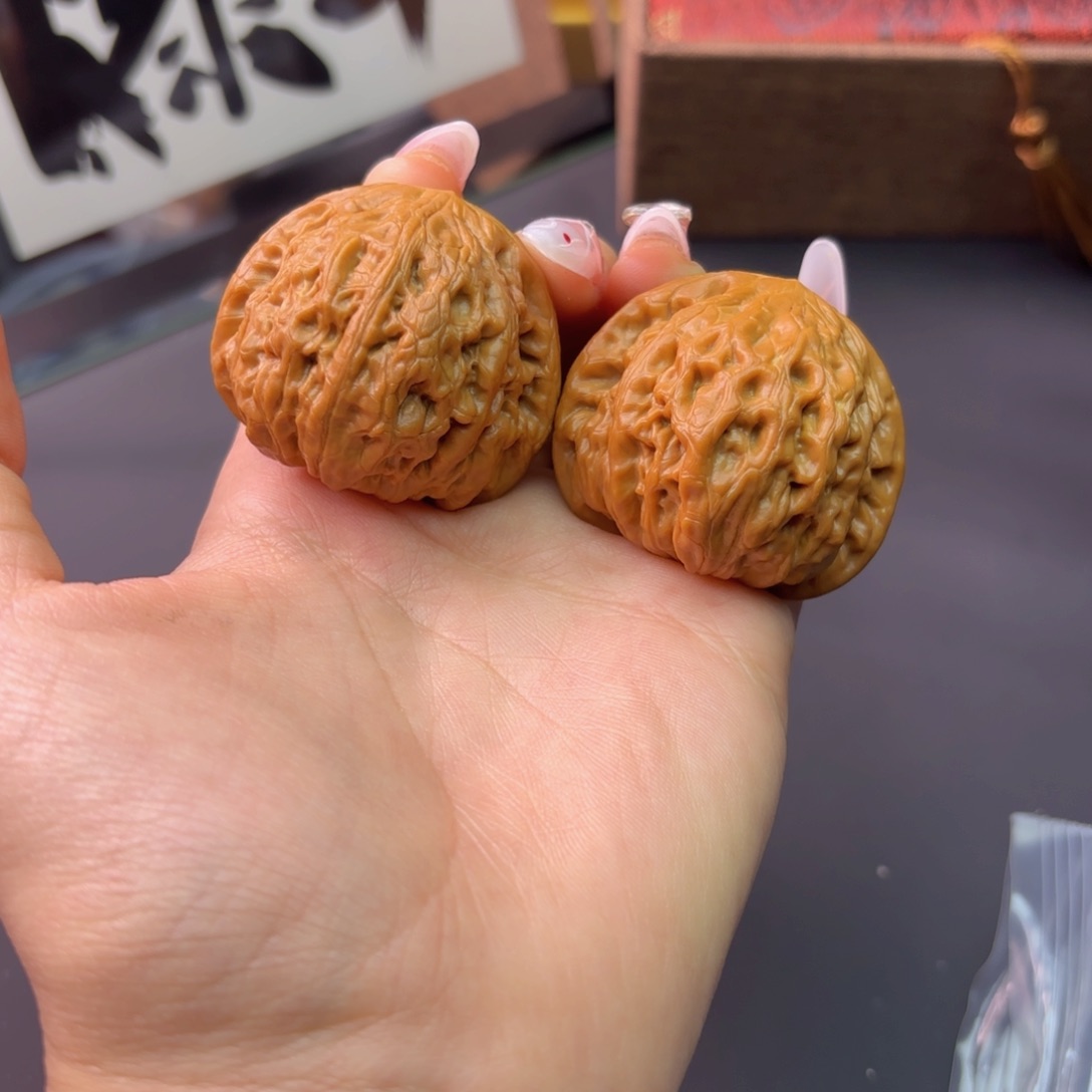 文玩核桃把件一**花铁锤 40➕