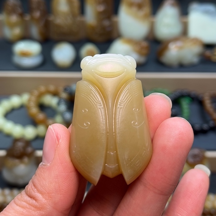 和田玉颈饰未镶嵌三**汇