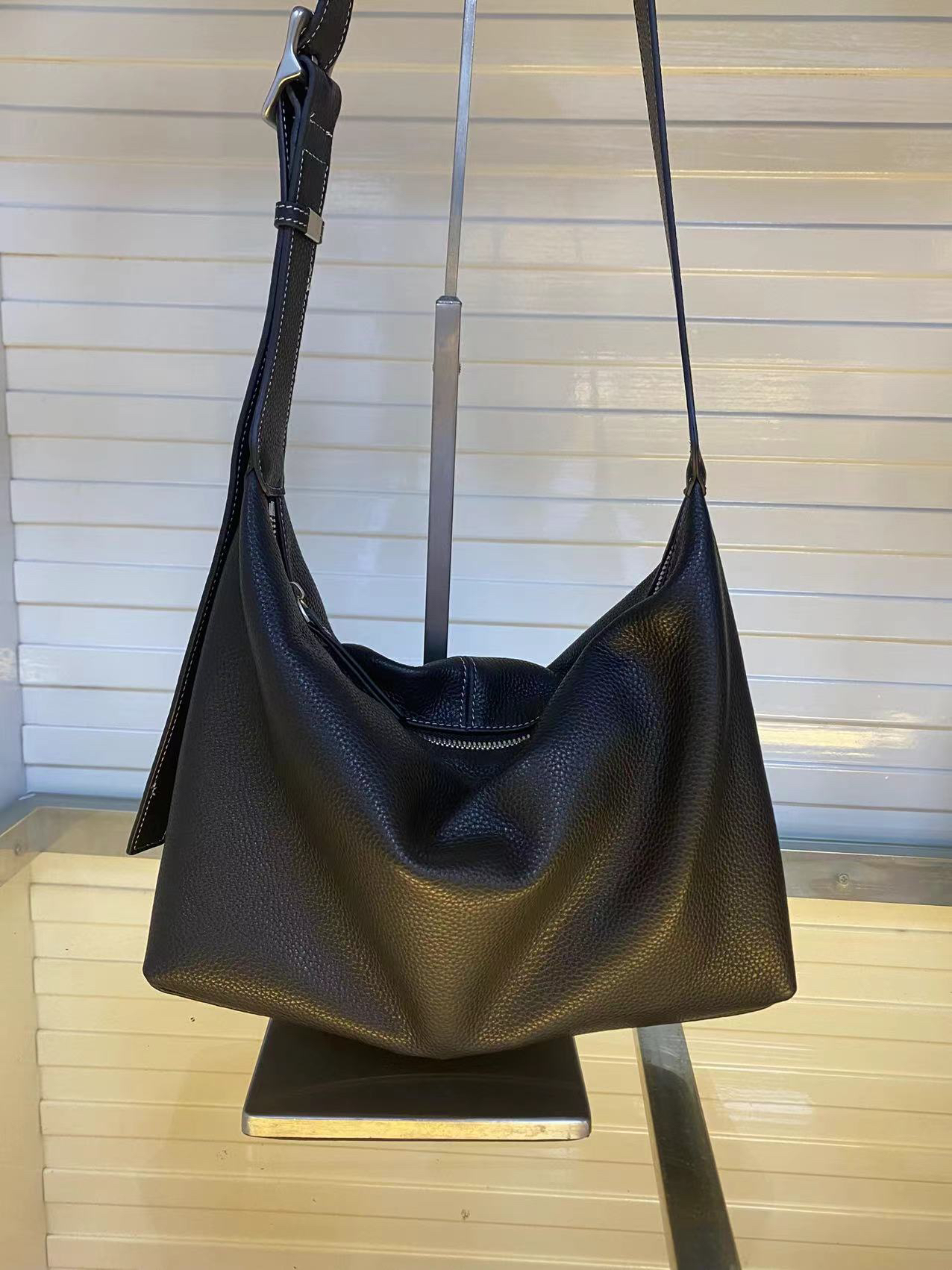 斜挎包中性风港风小众百搭方形托特包腋下包韩版