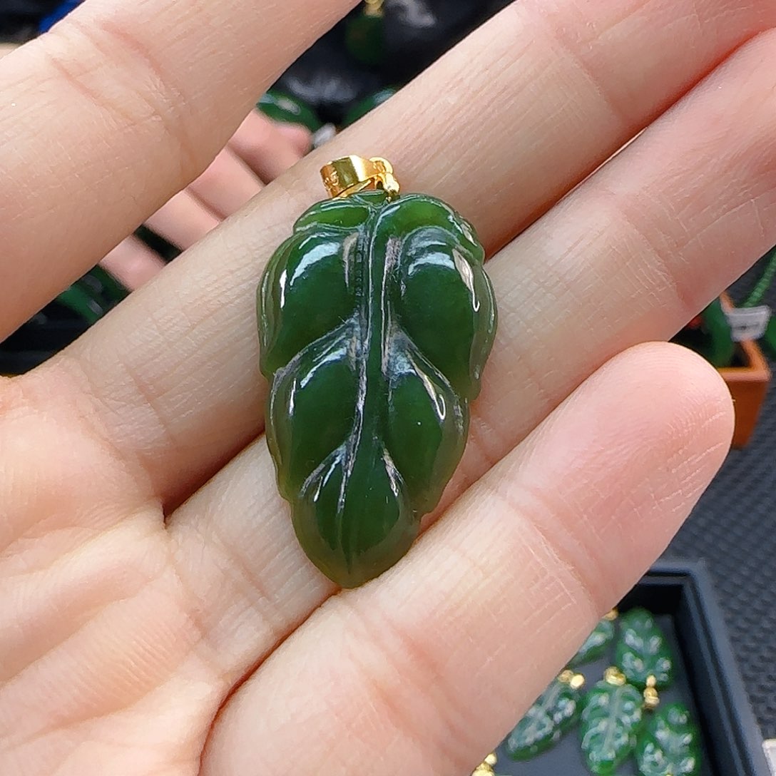 颈饰银S925镶嵌和田玉碧玉大叶子吊坠卡30