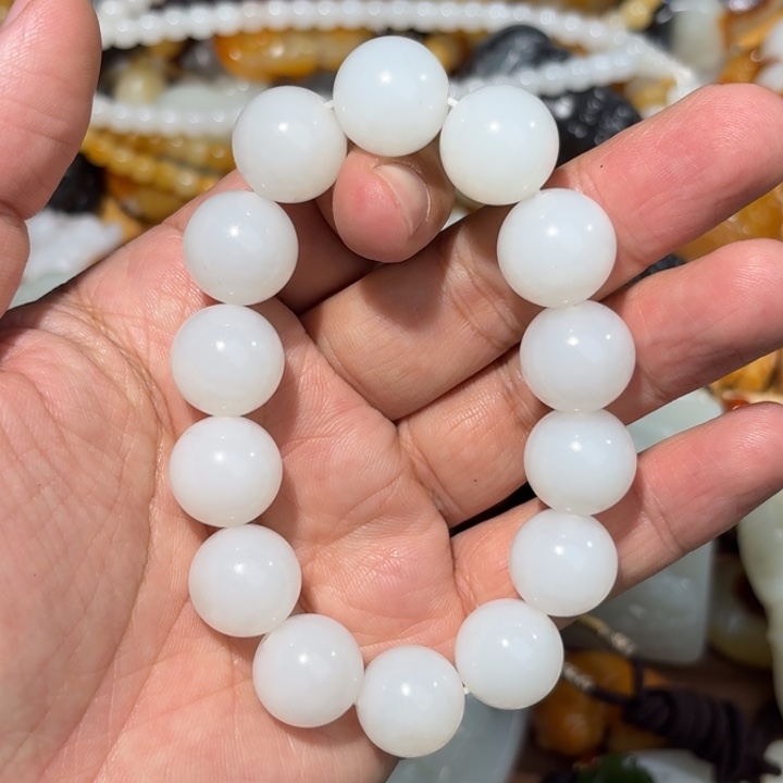 和田玉颈饰未镶嵌15