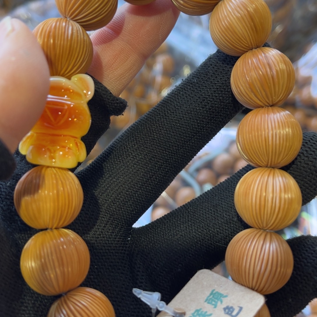 *****猴头核桃吊坠猴头手持全品