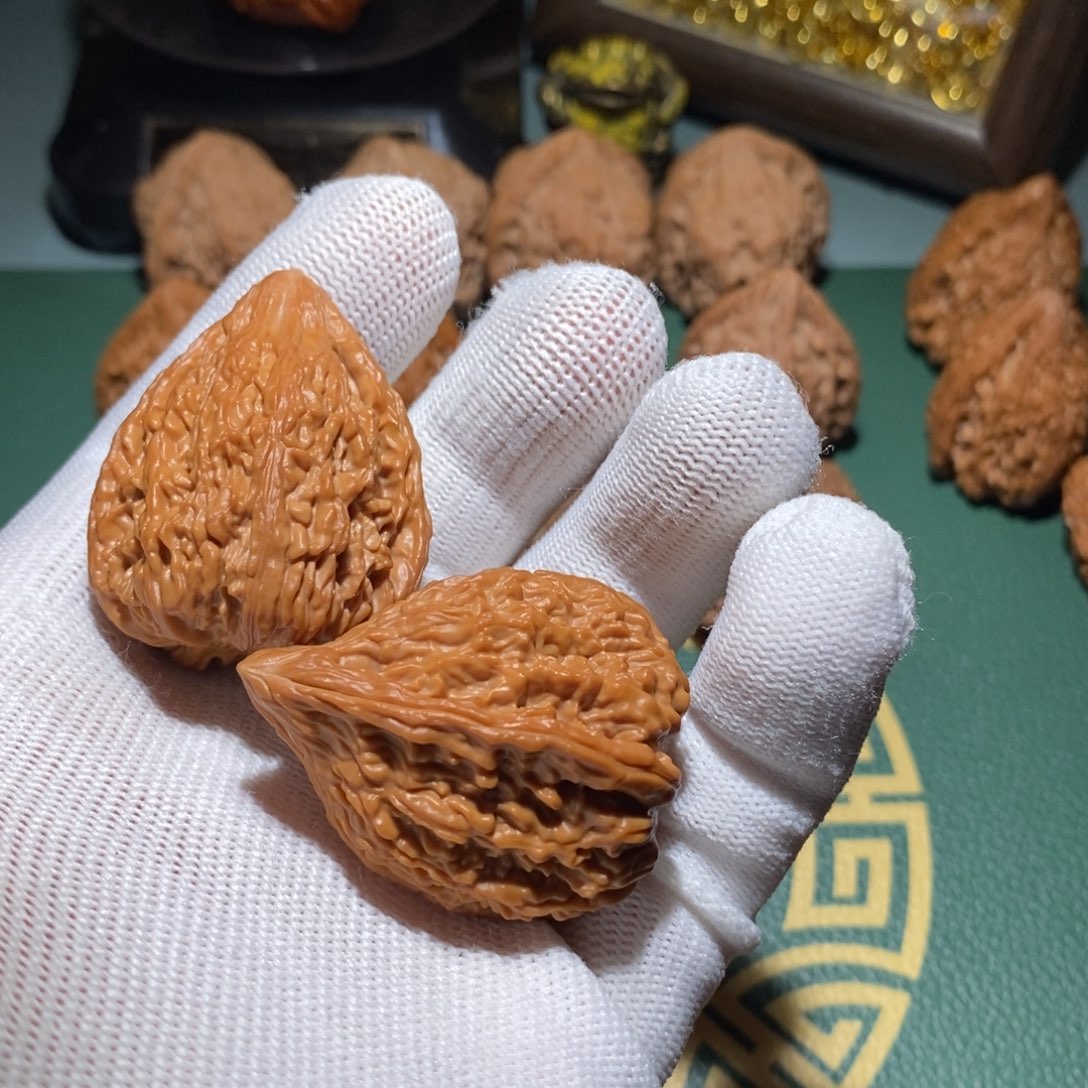 去***。文玩核桃吊坠塔尖