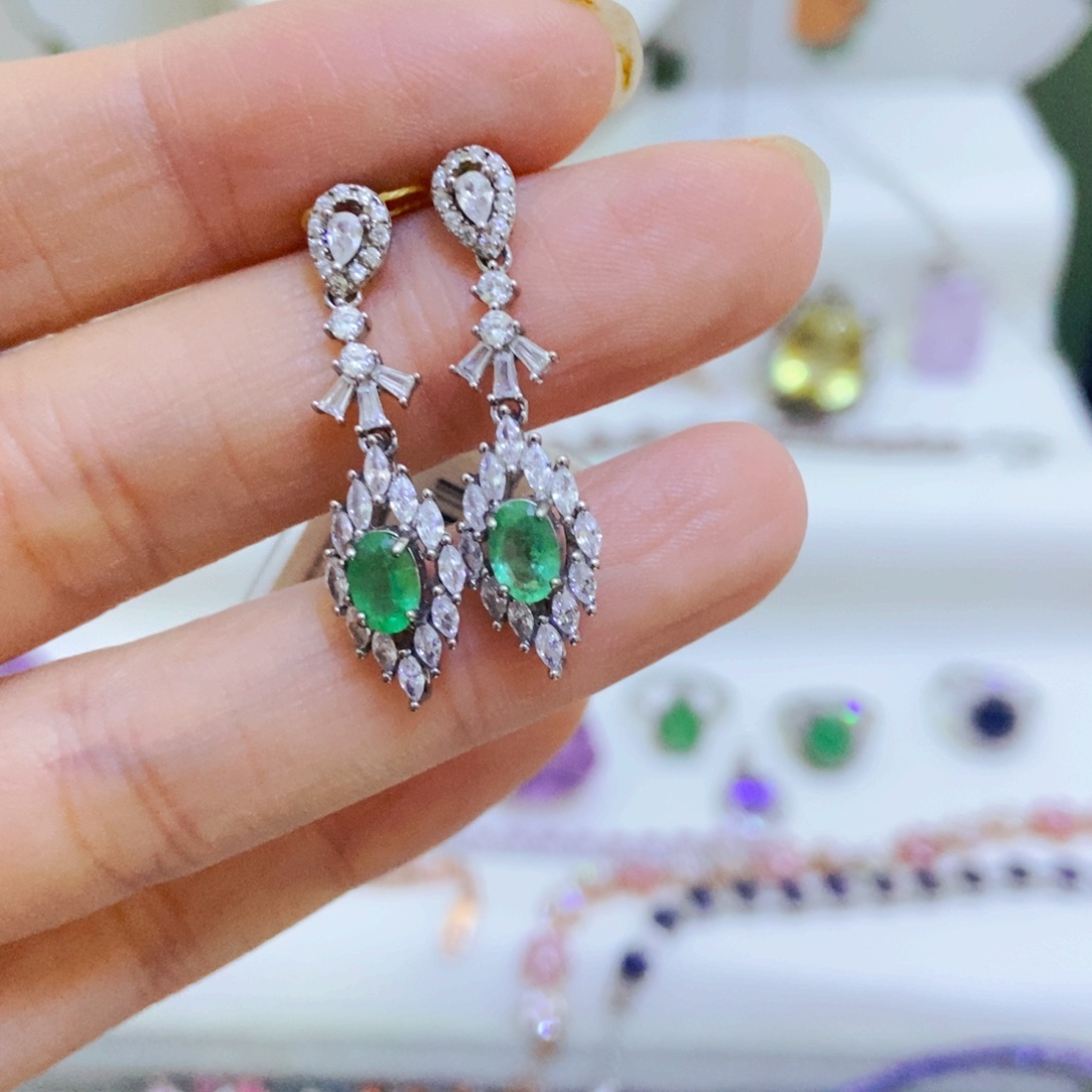 银S925镶嵌耳饰祖母绿