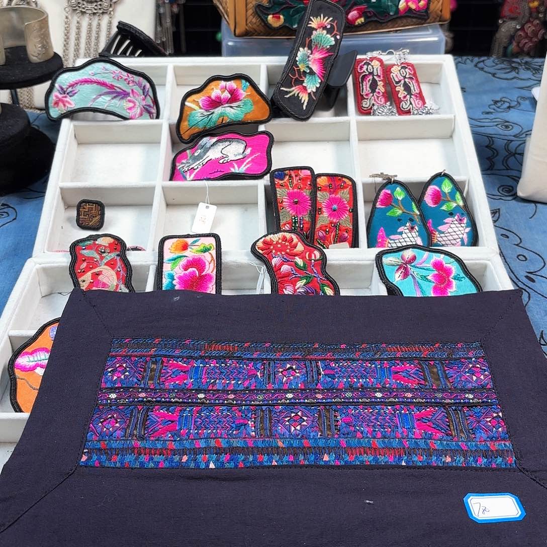 刺绣?**?手工刺绣工艺