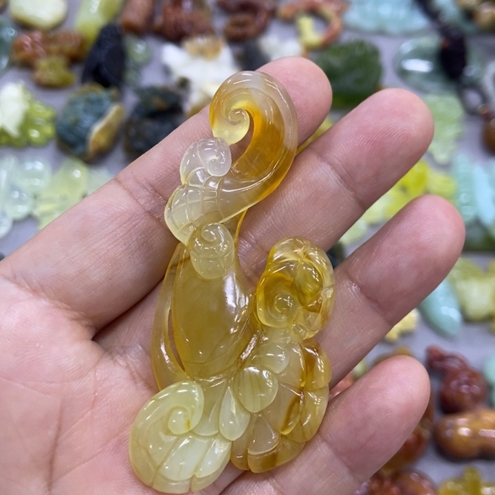 未镶嵌蛇纹石玉挂件