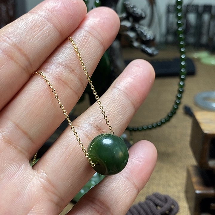 和田玉（碧玉）未镶嵌颈饰