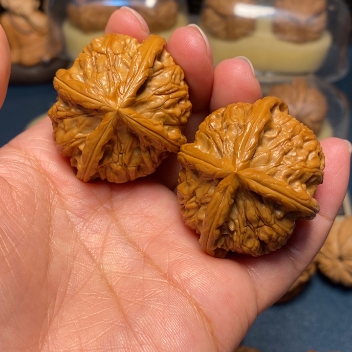 【闪购商品】文玩核桃把件御玺正四棱