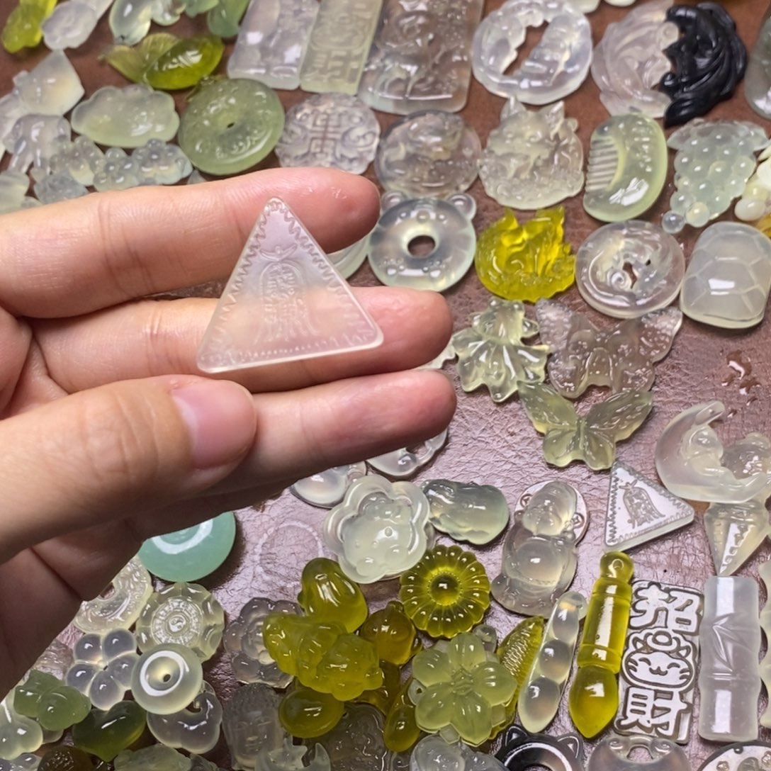 蛇纹石玉合金颈饰