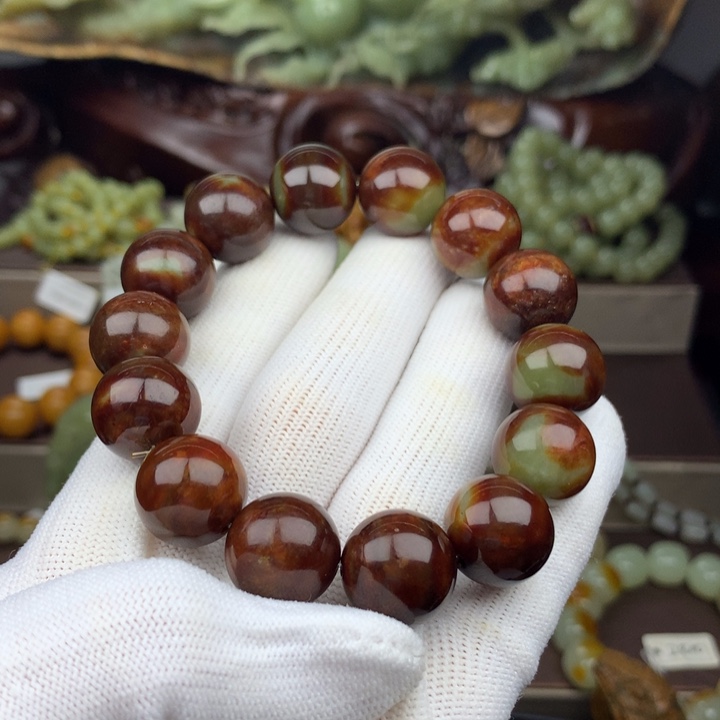 我***旧手串未镶嵌岫岩河磨玉（透闪石质玉）