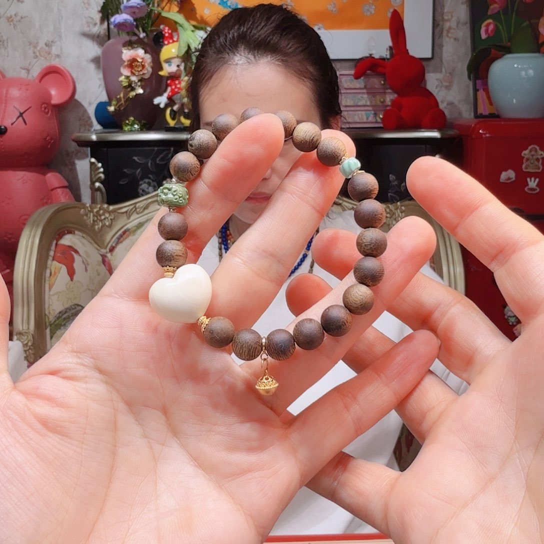 沉香木手串手串精致