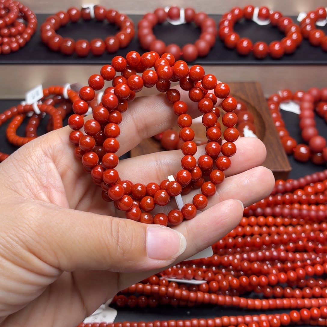 莉****玛瑙/玉髓天然玛瑙手串多圈未镶嵌