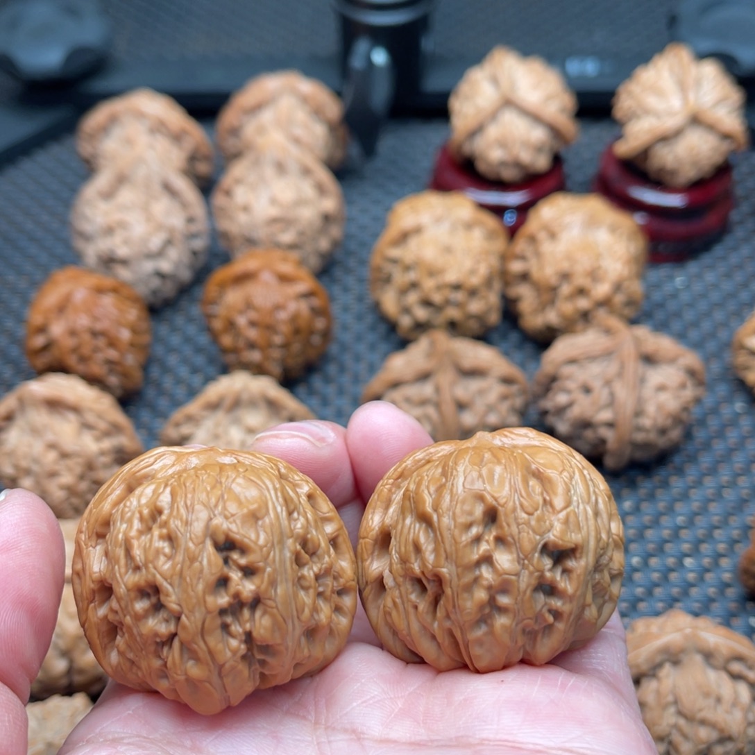 喝***身文玩核桃吊坠平谷元宝