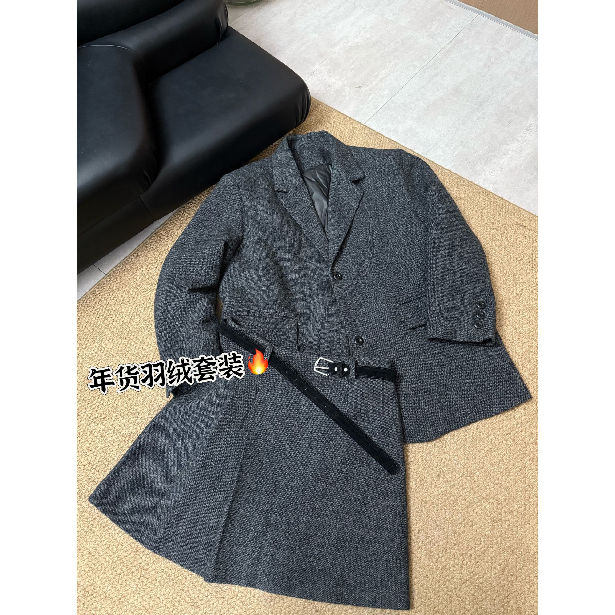 2025冬款新品【设计款  INS风法式时尚套装西装羽绒服+裙子两件套】