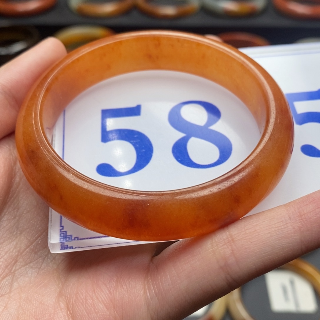 石英质玉（黄龙玉）手镯未镶嵌