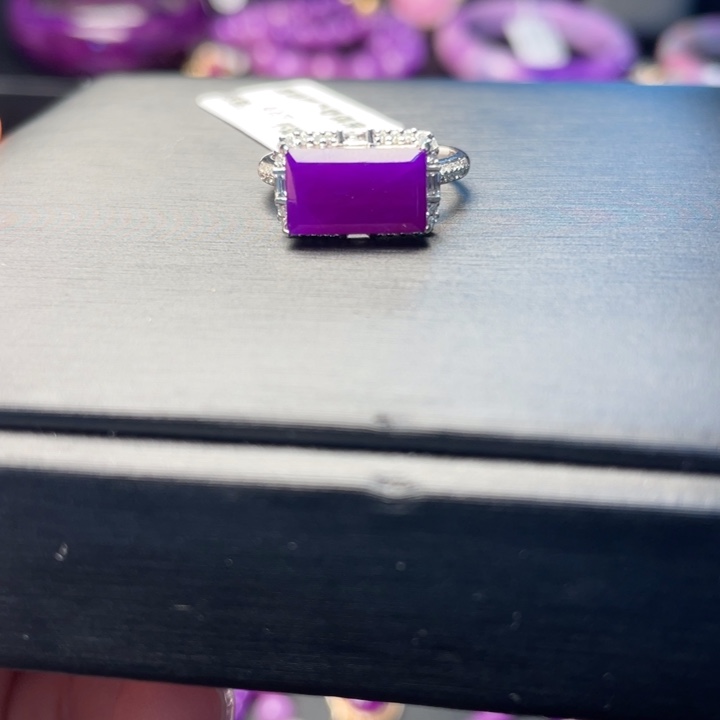 苏纪石（舒俱来）18K金镶嵌戒指