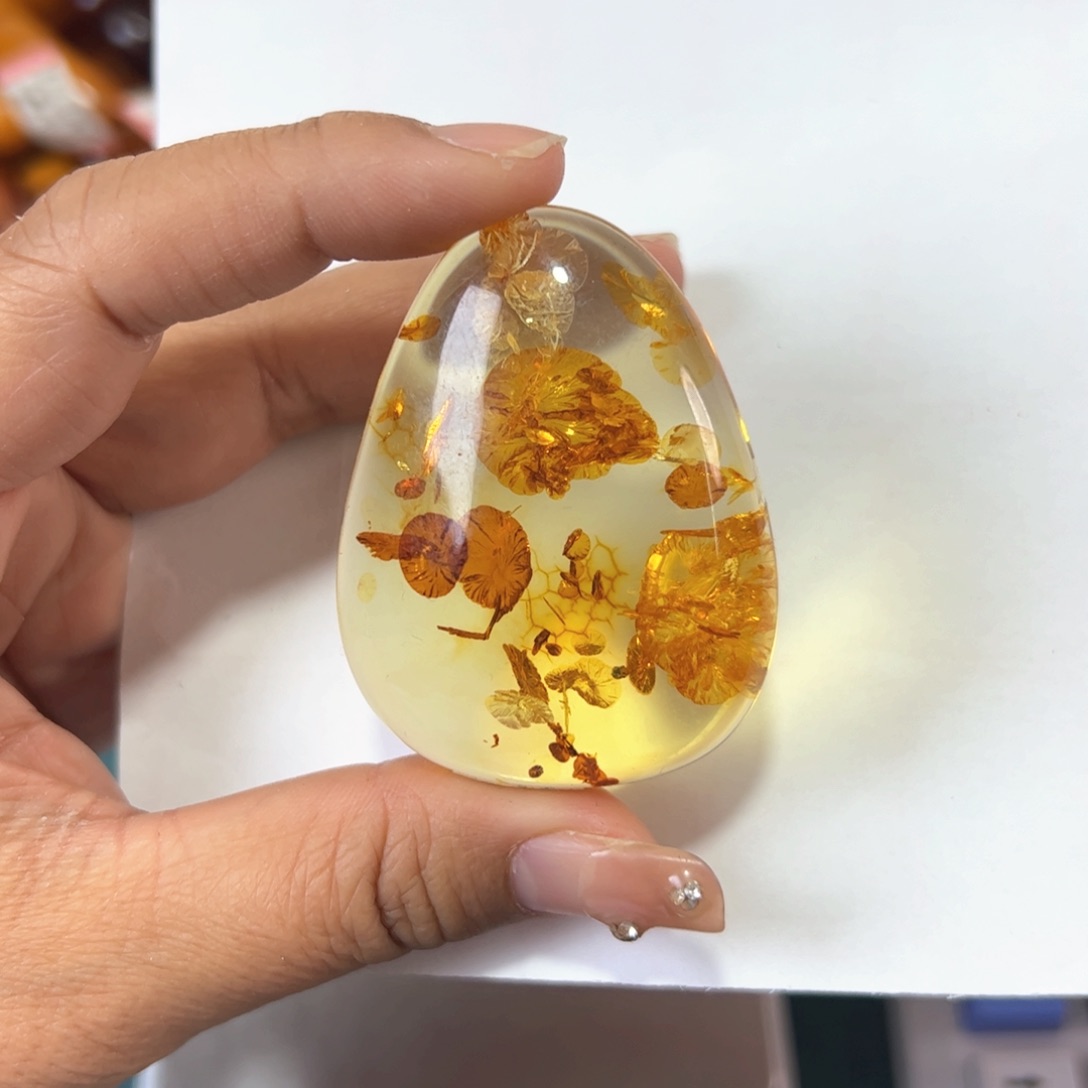 琥珀珠宝奇石未镶嵌1640