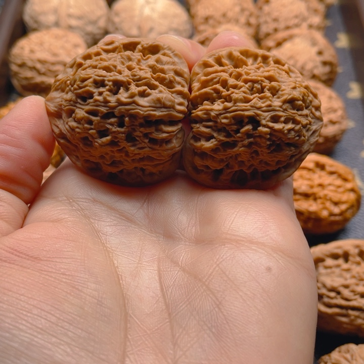 吊坠文玩核桃明*南疆38不保没黄