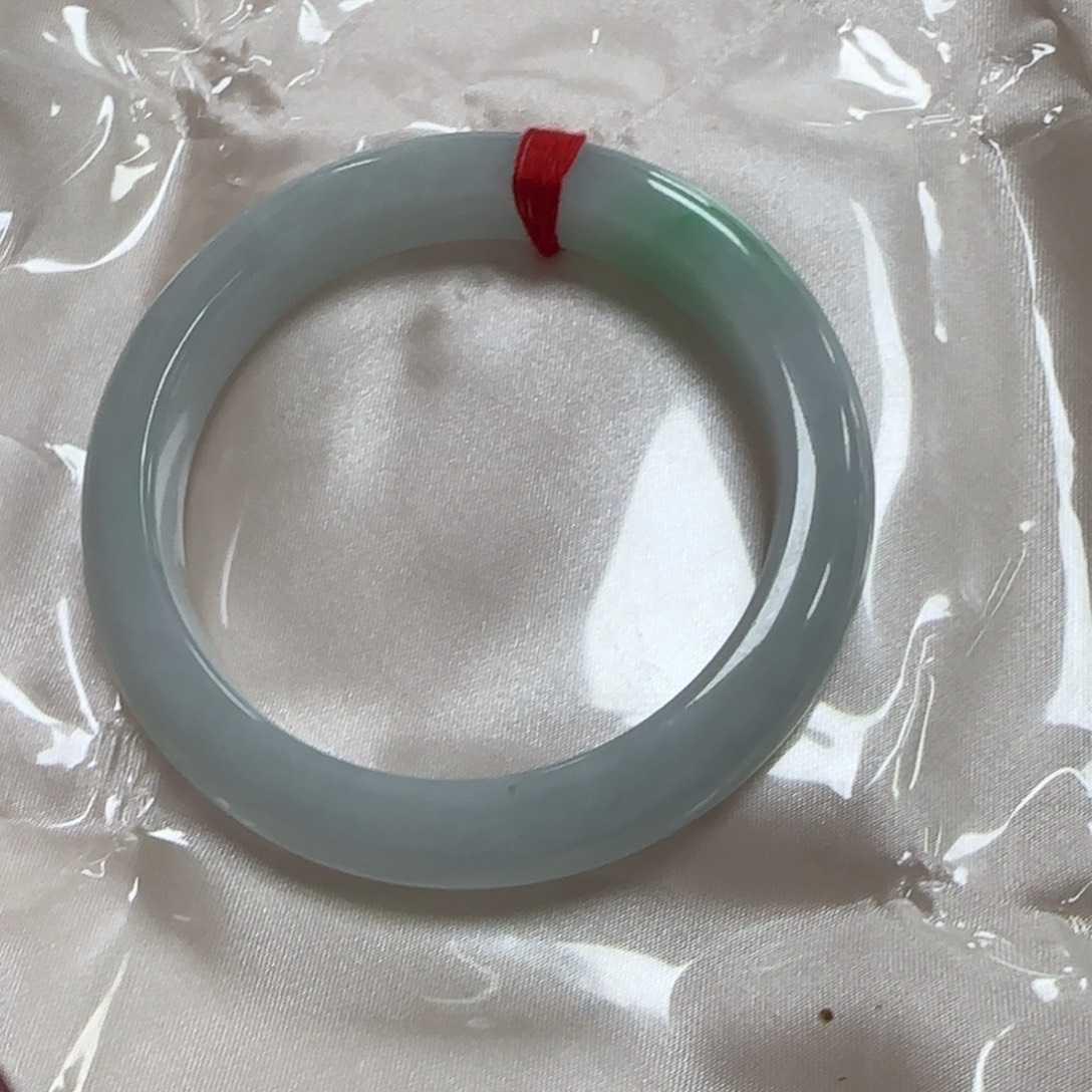 ****椰翡翠未镶嵌手镯翡翠