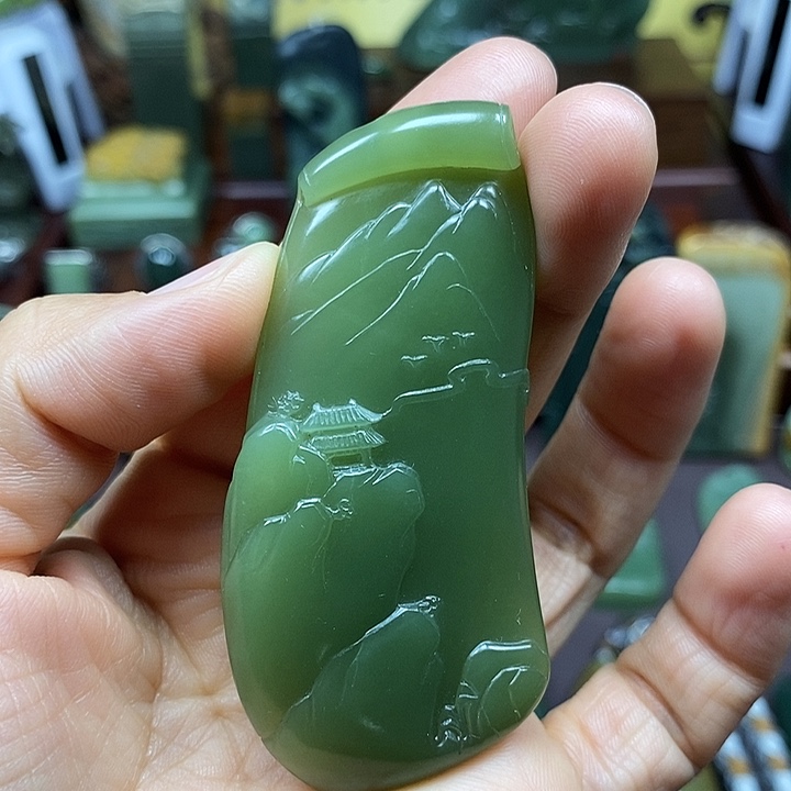 岫岩老玉（透闪石质玉）未镶嵌挂件爱****舍