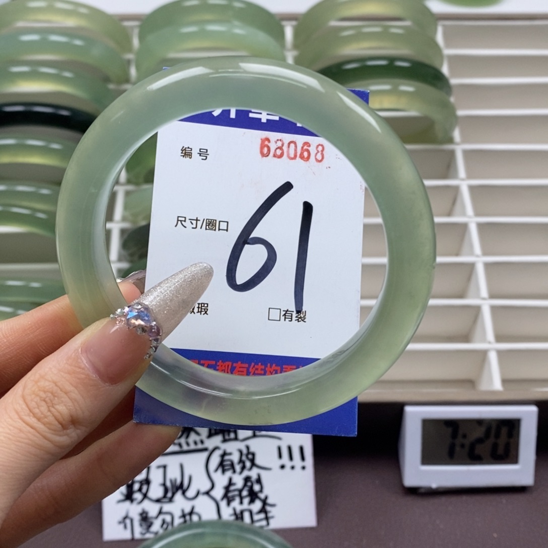 蛇纹石玉手镯未镶嵌