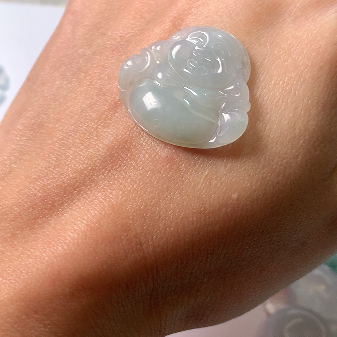 翡翠颈饰未镶嵌佛公