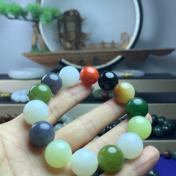 清***尘和田玉未镶嵌手串