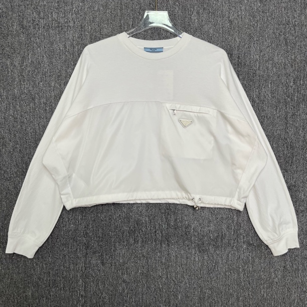 99新 Prada/普拉达 倒三角钢标短款卫衣/M码/仅存放/10330