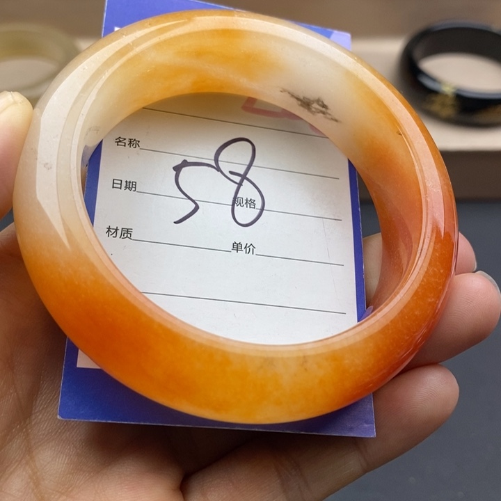 石英质玉未镶嵌手镯