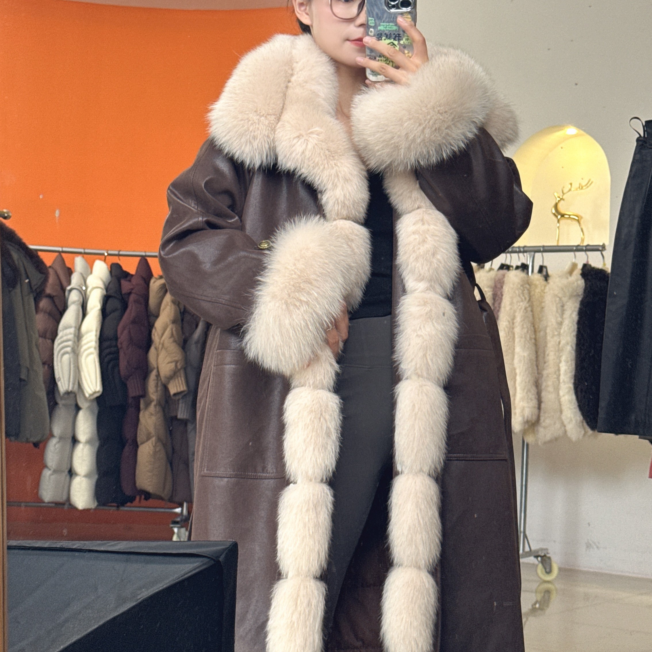 ZIKUO/紫阔秋冬狐狸毛领设计可拆卸大长款羽绒填充加厚外套1547