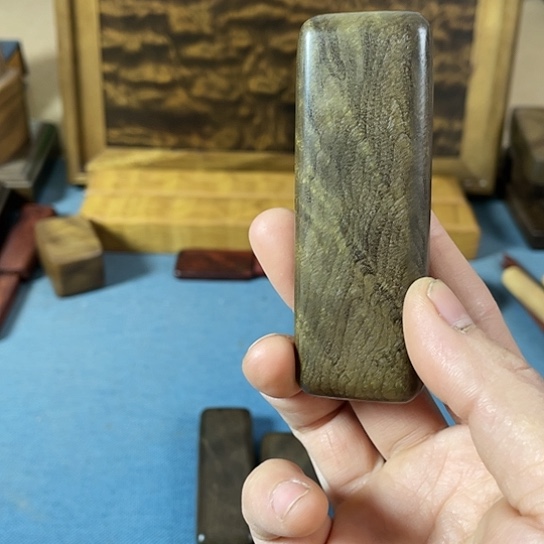 【闪购商品】别*马金丝楠阴沉木手把件