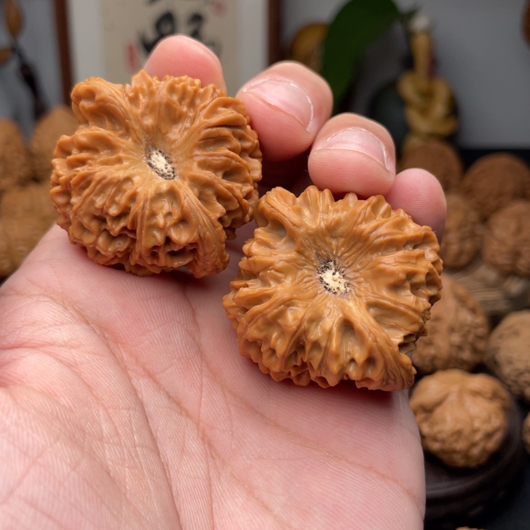 文玩核桃把件苏*安龙门涧41