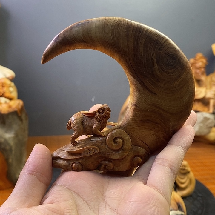 柏木（崖柏）玉兔登月