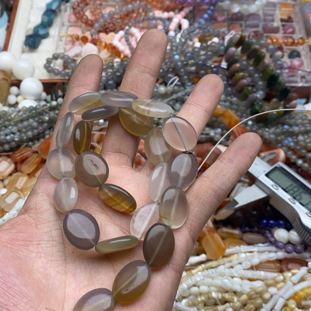 玛瑙/玉髓未镶嵌珠宝半成品一条14×18玛瑙灰椭圆S40