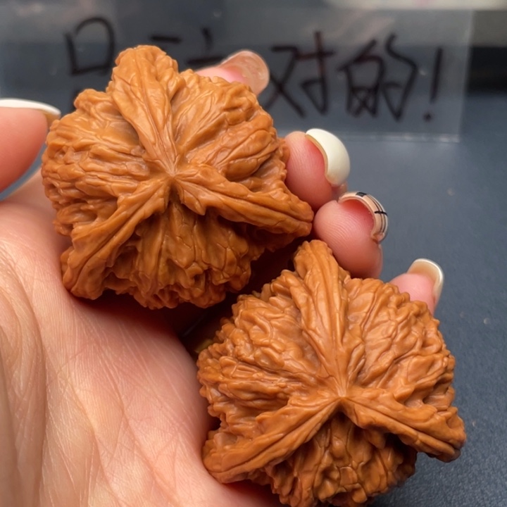 风***人吊坠文玩核桃白狮子