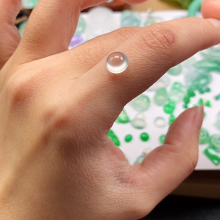 翡翠吊坠(不含链)未镶嵌蛋面