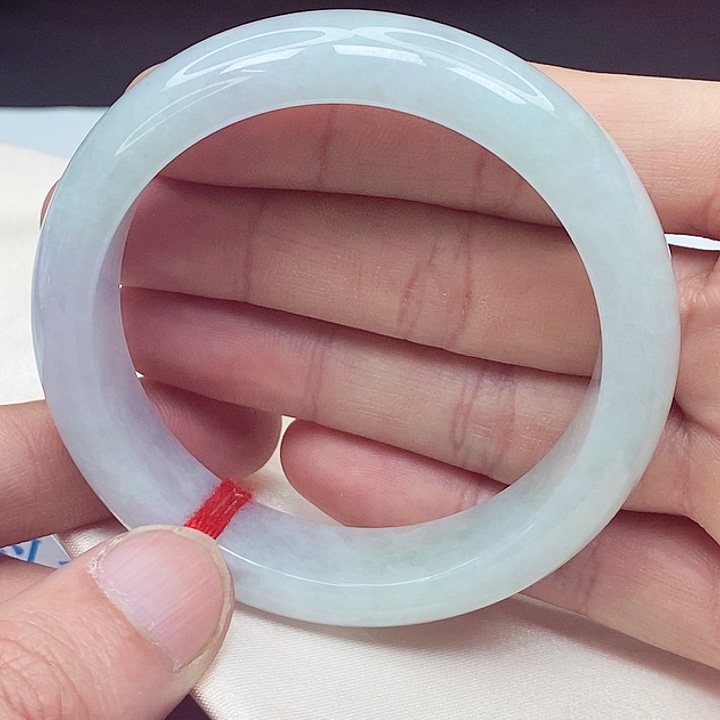 翡翠手镯未镶嵌59圈