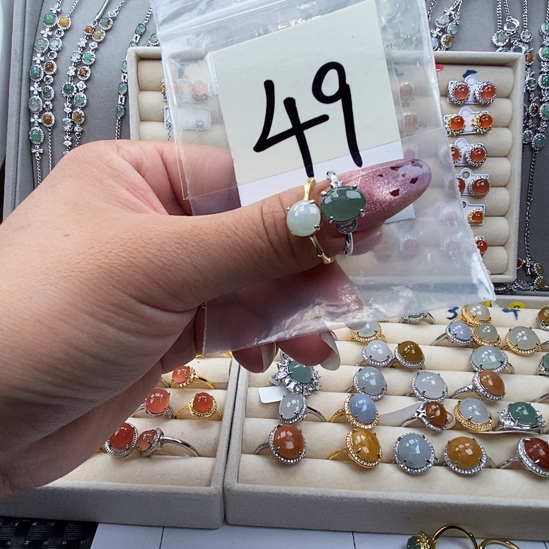 翡翠未镶嵌戒指缅甸