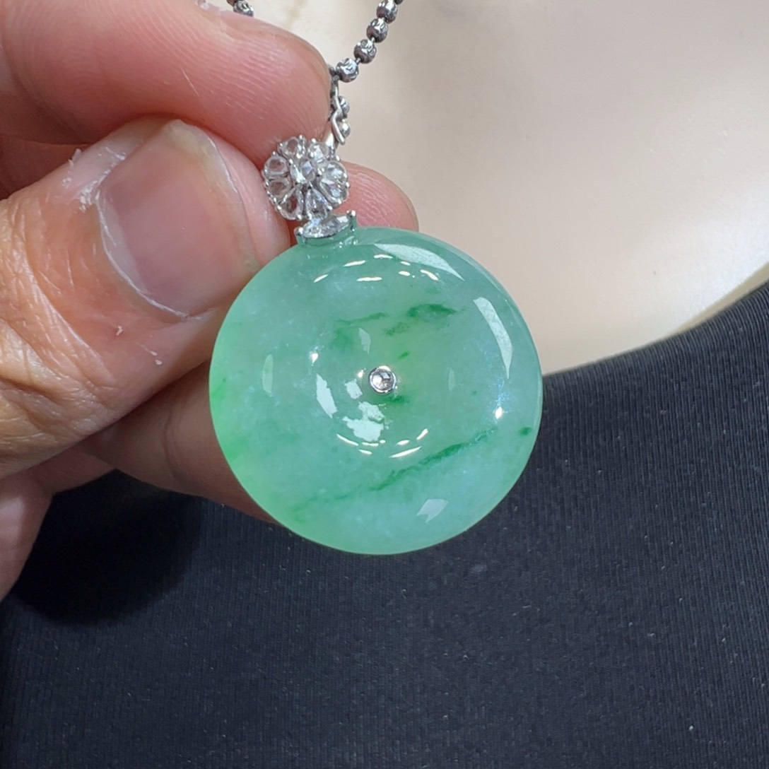 翡翠吊坠(不含链)18K金镶嵌